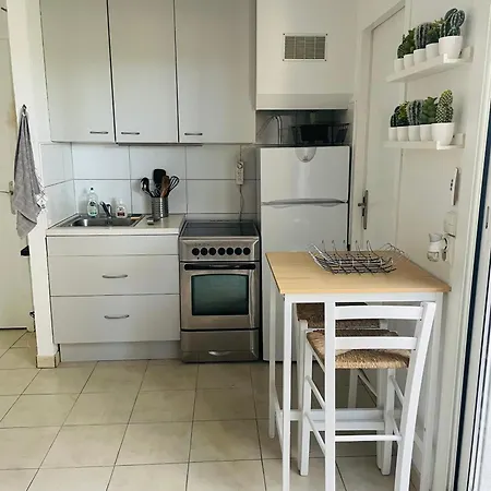 Clim , Wifi, 200 Metres Appartement *